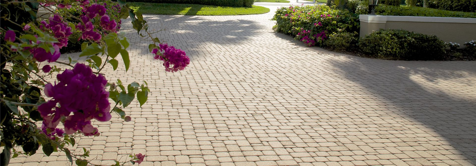 BLOCOS DE CONCRETO E PAVERS BLOCOS DE CONCRETO E PAVERS